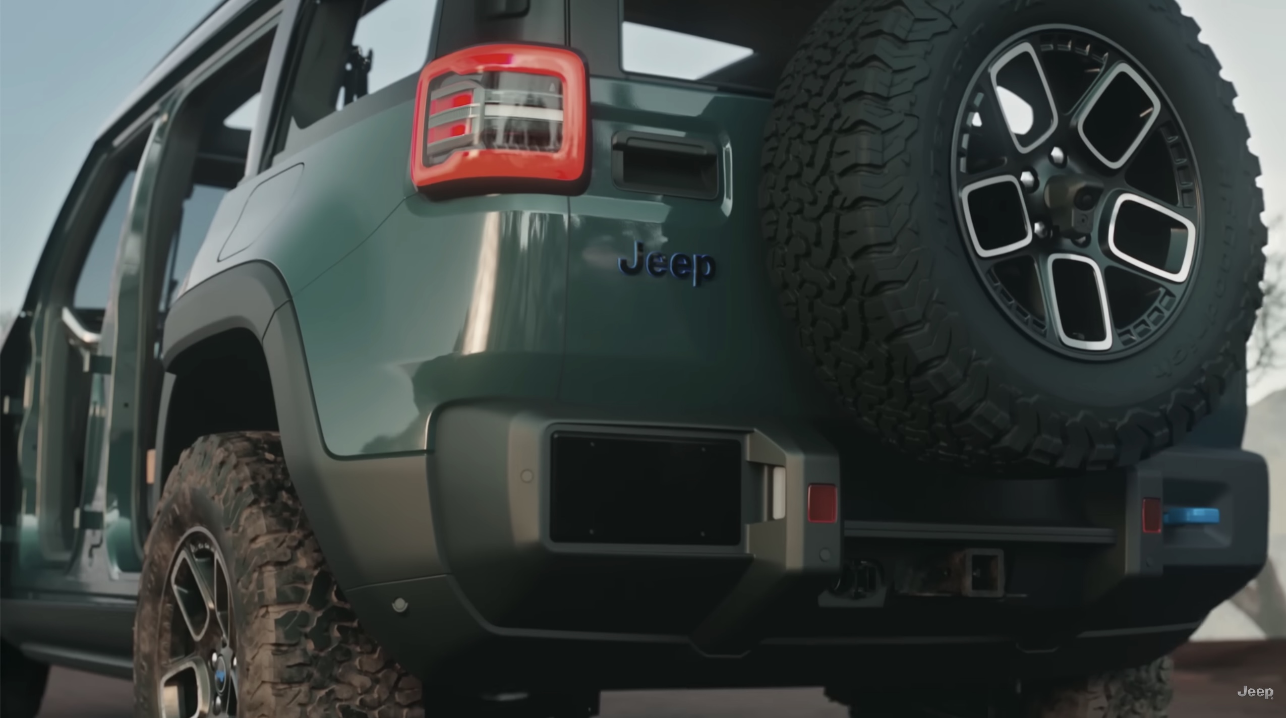 2024 Jeep Recon Exterior Interior 4.jpg